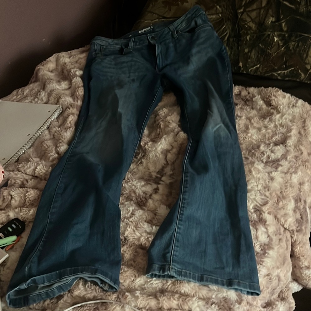 Curvy boot cut jeans